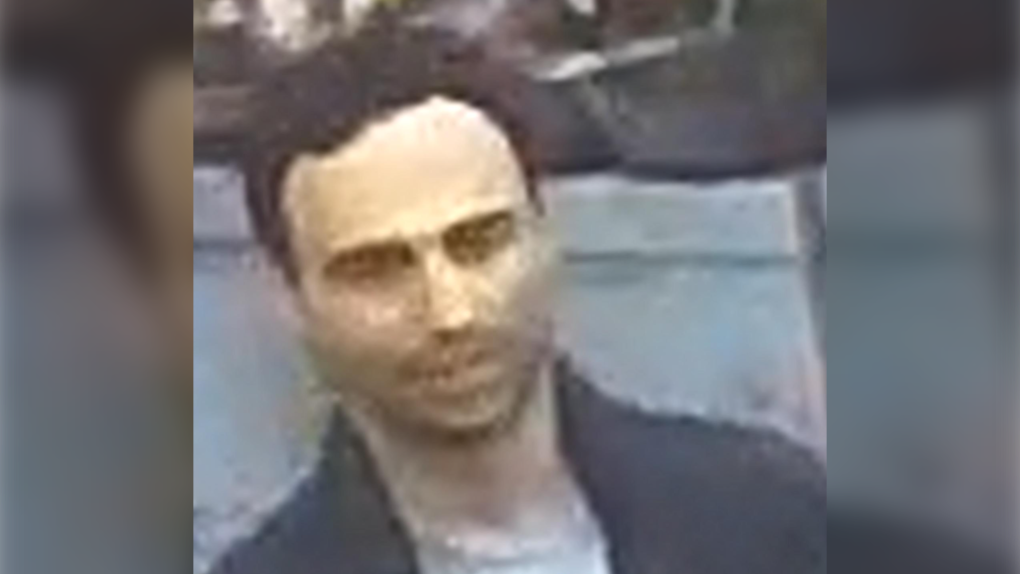 York Police release pictures of Richmond Hill sexual assault suspect [Video]