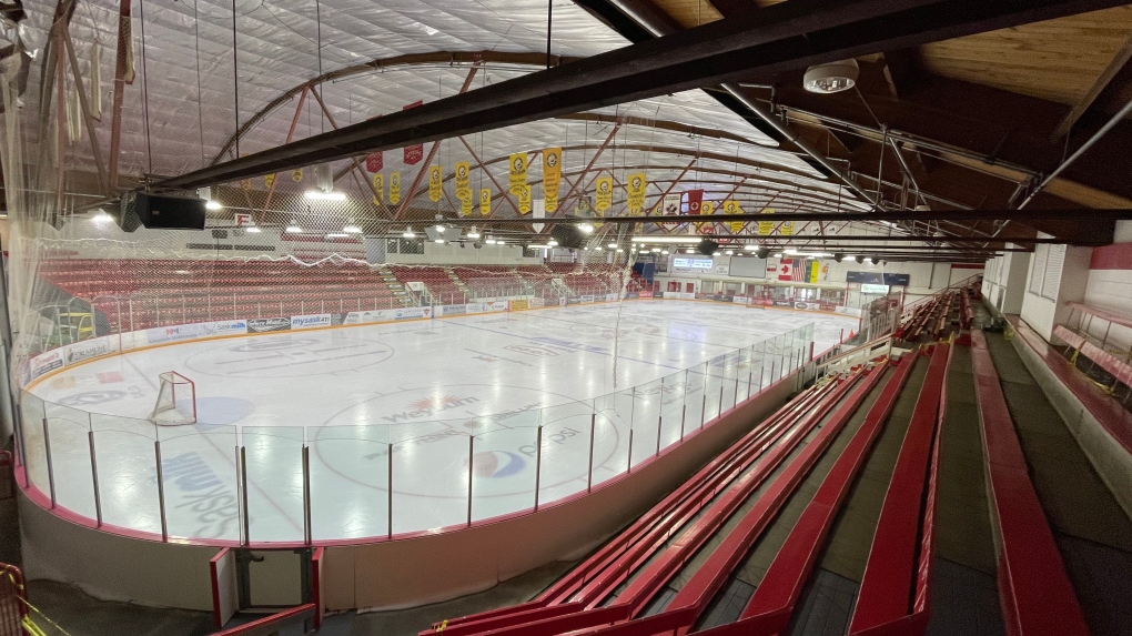 SJHL game postponed in Weyburn due to ammonia leak [Video]