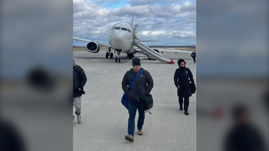 Boeing plane diverted to Montreal’s Mirabel airport after landing gear malfunction [Video]