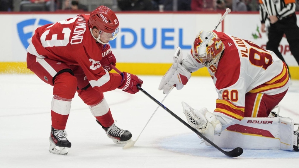 Lucas Raymond scores in OT as Red Wings beat Flames 2-1 [Video]