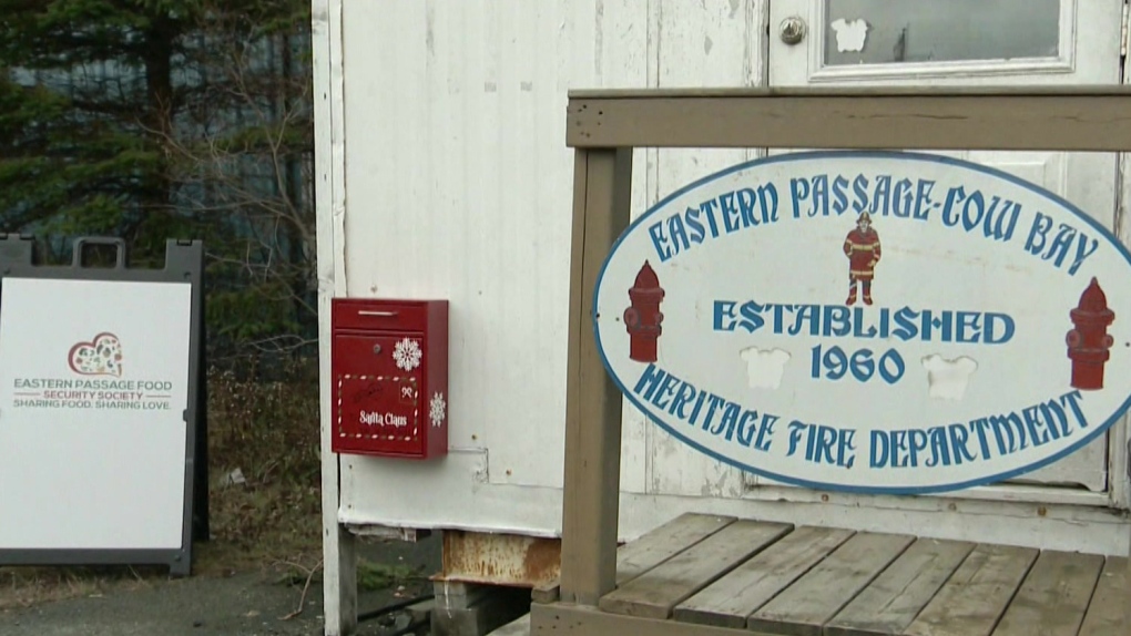 Volunteers in Nova Scotia spread Christmas cheer [Video]