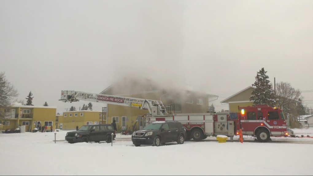 Fire damages west Edmonton townhouses [Video]