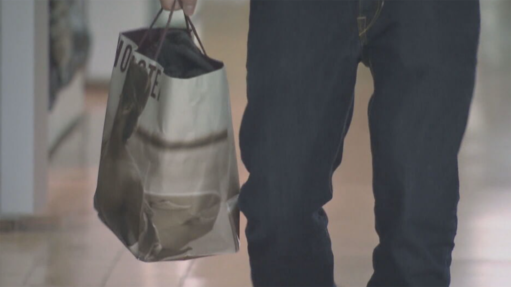 Black Friday deals in Calgary coax shoppers into the cold [Video]