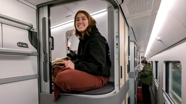 Night train renaissance: For a greener trip, Europe’s rolling back to the past [Video]