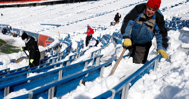 Buffalo Bills call for volunteers to shovel snow as U.S. braces for winter storm – National [Video]