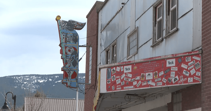 Work underway in Alberta town to restore one of last remaining Quonset-style theatres [Video]