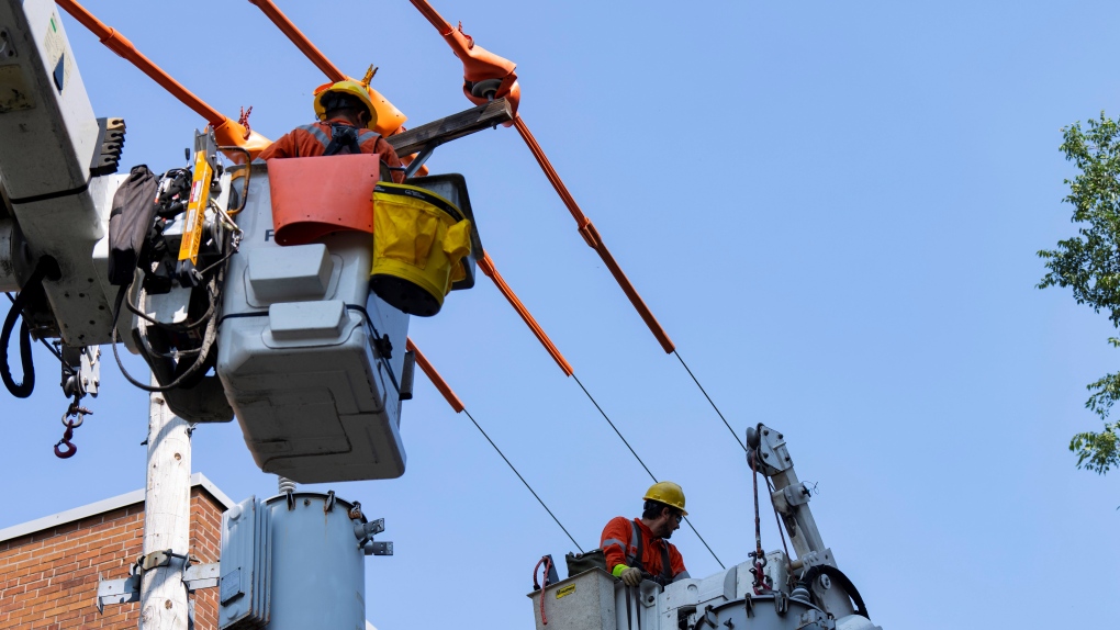 Hydro-Quebec downtown installation met with backlash [Video]