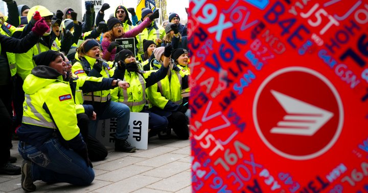 Canada Post strike is highly disrespectful of Canadians: minister – National [Video]