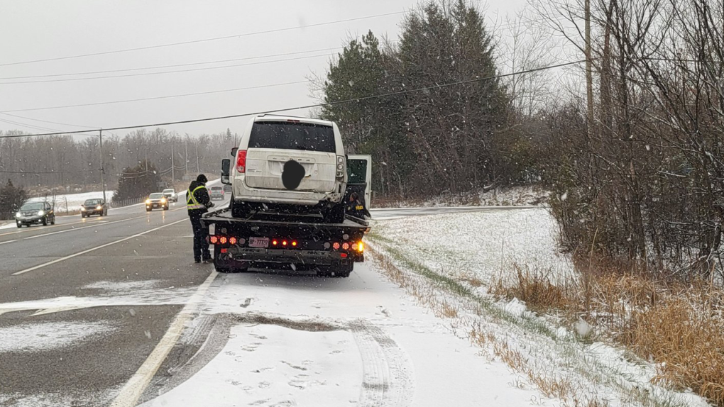 Ottawa OPP stop delivery driver without working brakes on Hwy. 7 [Video]