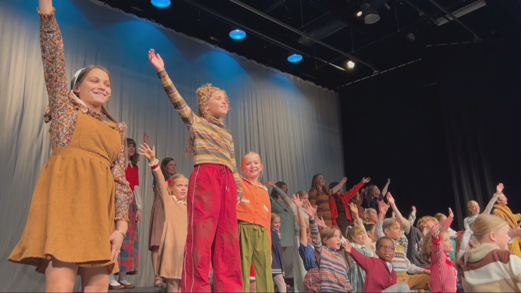 Kids get ready for their lines at Calgary’s Small Time Theatre [Video]