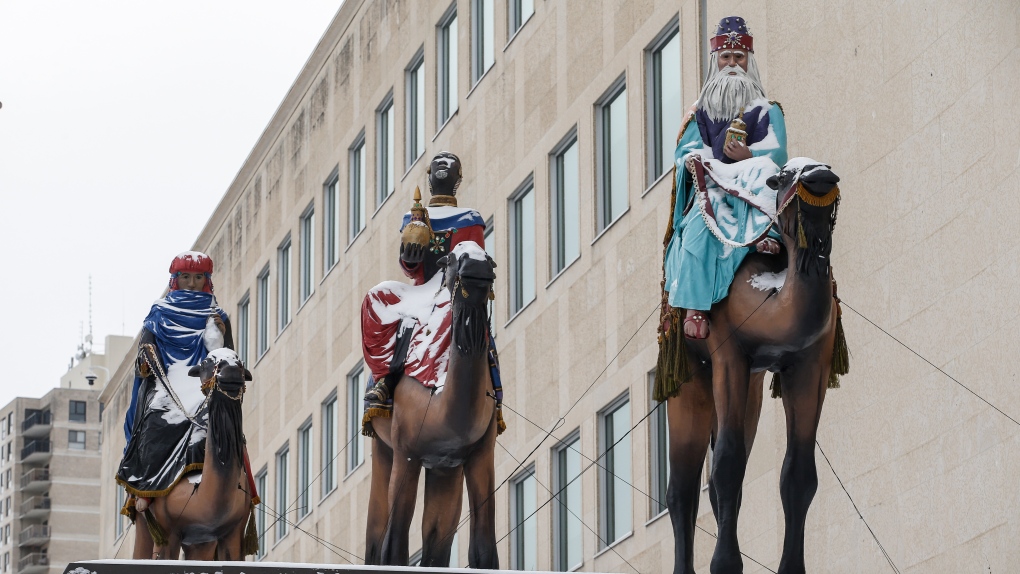 Winnipeg Christmas: A look at Canada Life’s Three Wise Men statues [Video]