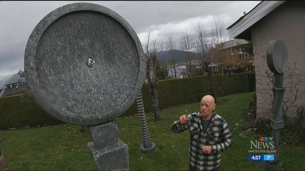 B.C. artist fills yard with towering stone sculptures [Video]