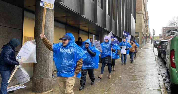 Nova Scotia jail guards want higher pay to deal with staff retention issues – Halifax [Video]