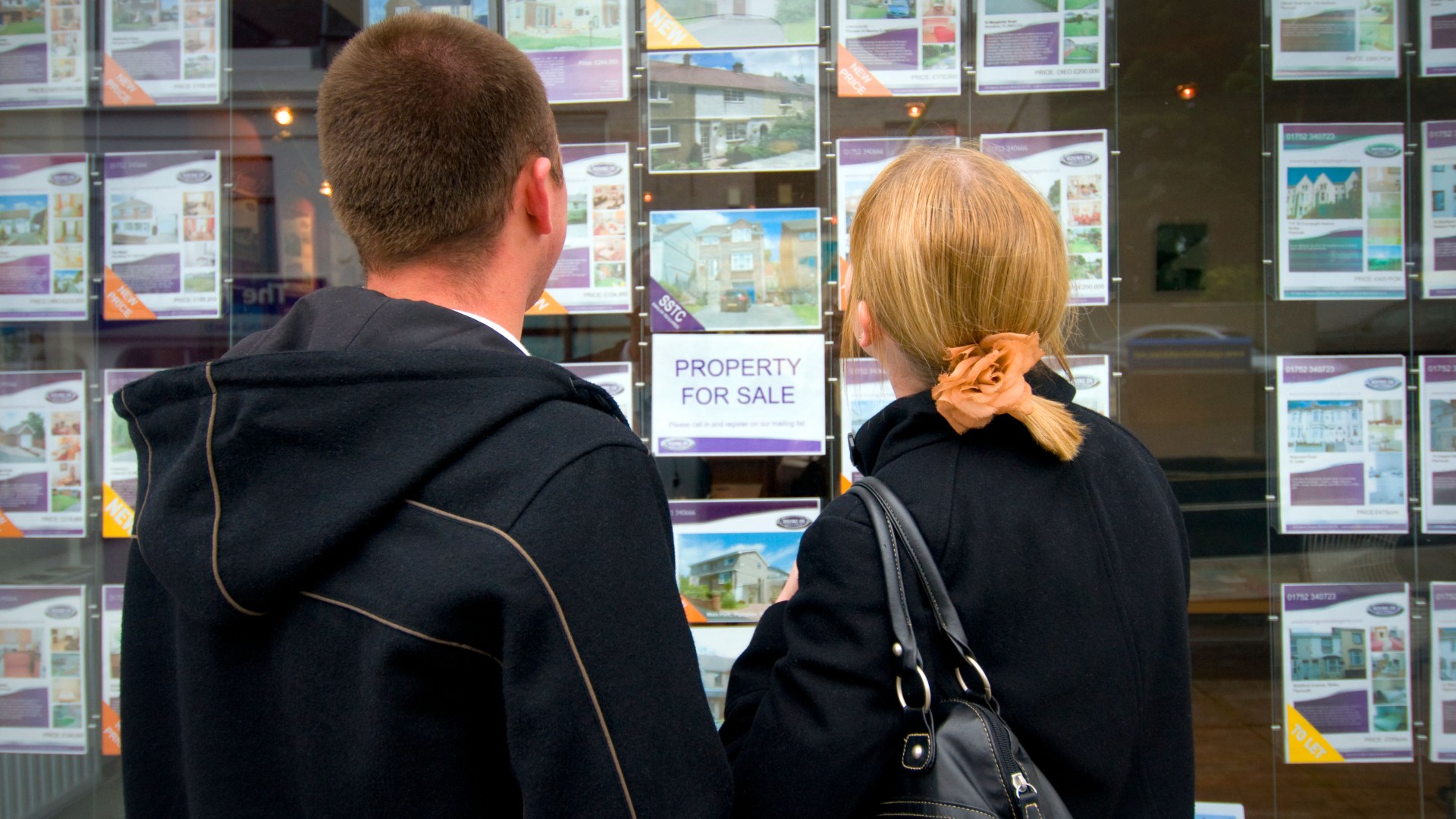 House prices hit record high ahead of stamp duty changes according to UKs biggest lender [Video]