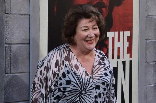 Margo Martindale, Chris Diamantopoulos found humor in ‘Sticky’ criminal panic [Video]