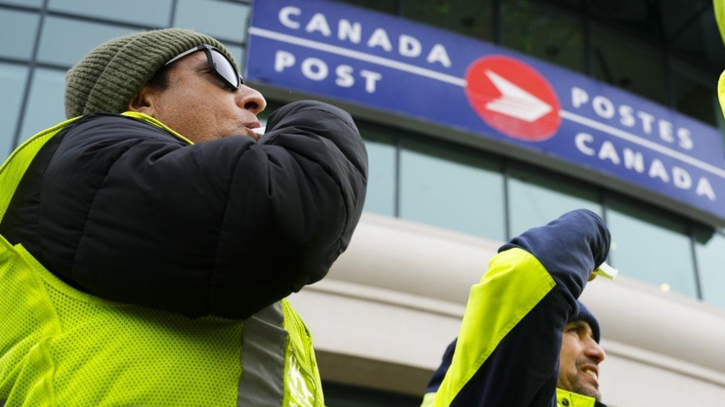 Canada Post strike: Pressure mounts for Ottawa to step in [Video]