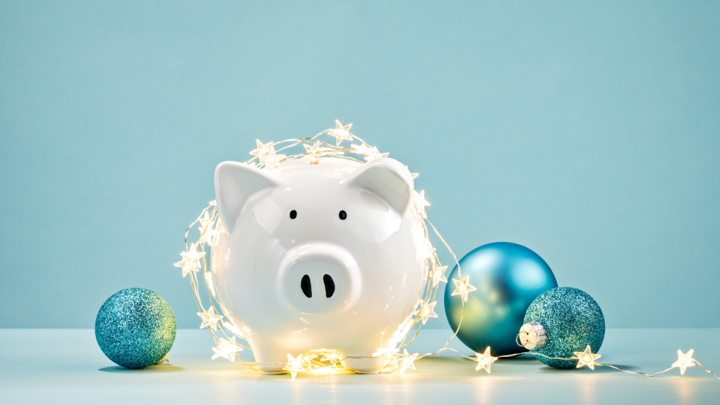 Holiday budget advice: how to avoid going into debt [Video]