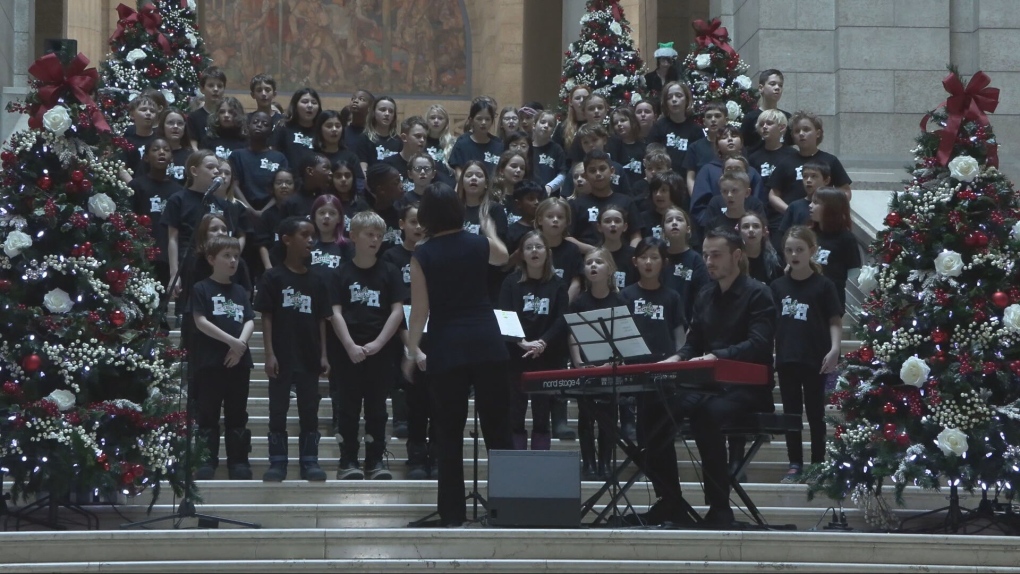 Manitoba legislative building holds annual holiday open house [Video]