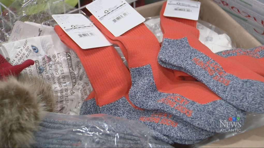 Actor’s charity brings socks to Halifax mission [Video]