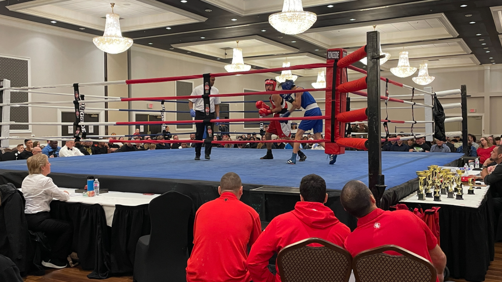 Corporate pros trade in ties for tape at ‘Battle for the Belt’ boxing match [Video]