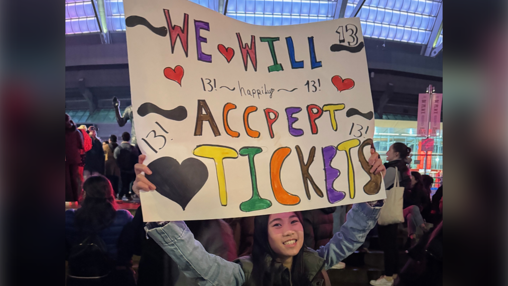 Vancouver Eras Tour: ‘Baby Swiftie’ scores ticket from kind stranger [Video]