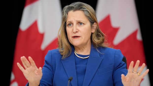 Freeland doesn’t commit to meeting her own deficit target in fall economic statement [Video]