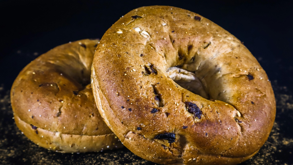 Bagels sold in Sask. recalled due to possible metal contamination [Video]