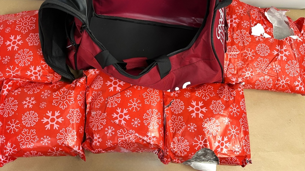 Meth wrapped as Christmas gifts seized at New Zealand airport [Video]