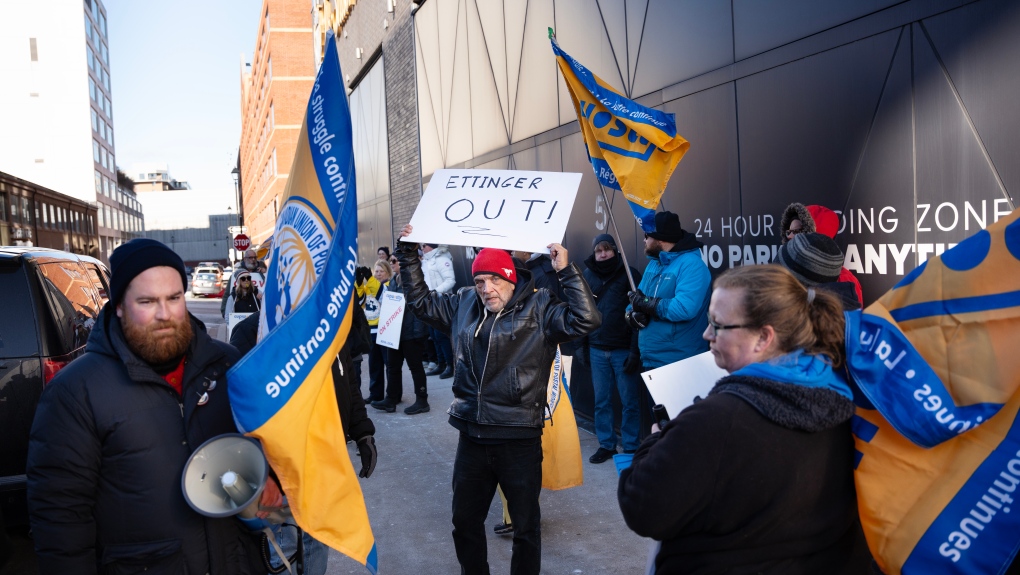 Canada Post strike update: Negotiations remain stuck [Video]