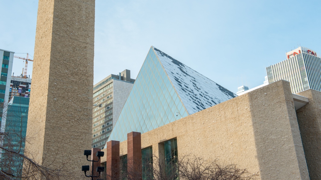 City hall parkade reopens for holidays [Video]