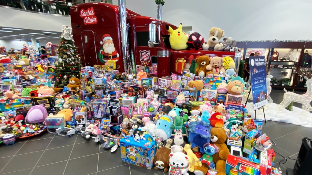 Stahl Peterbilt toy drive collects more than 3,200 toys for Edmonton kids [Video]