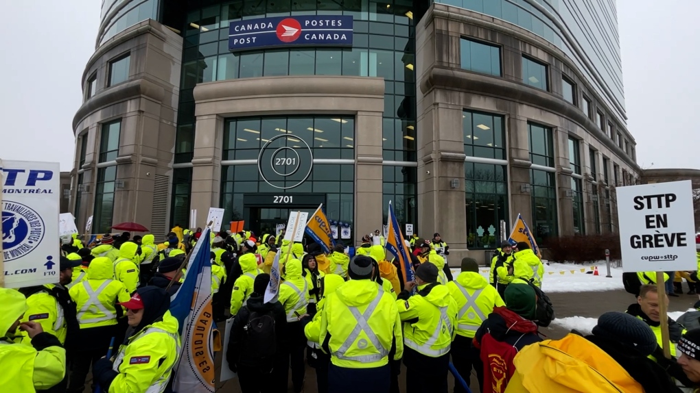 Canada Post strike: Workers rally at headquarters as strike enters fourth week [Video]