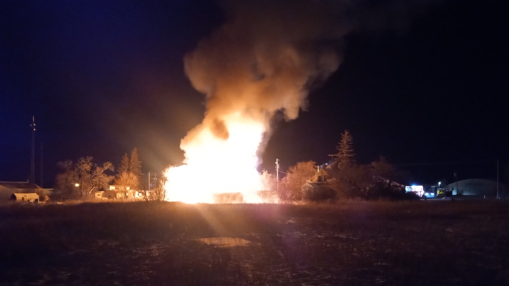 Fire burns down old creamery in Inwood, MB [Video]