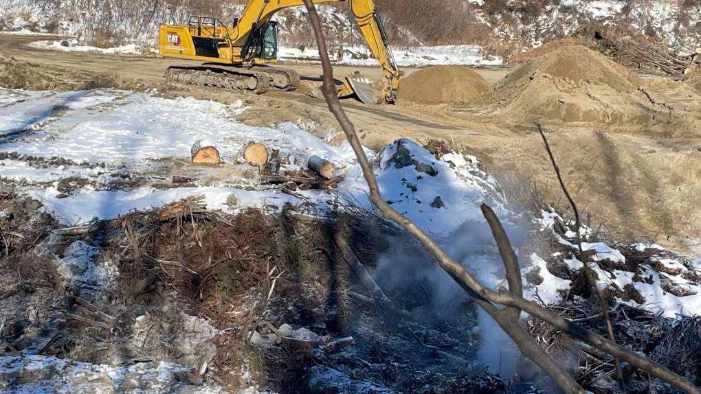 Quarry fire in St-Lazare still burning five days later [Video]