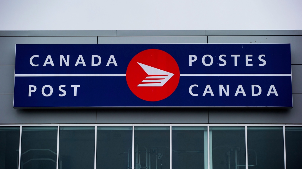 Businesses opting to hand deliver orders amid Canada Post strike [Video]