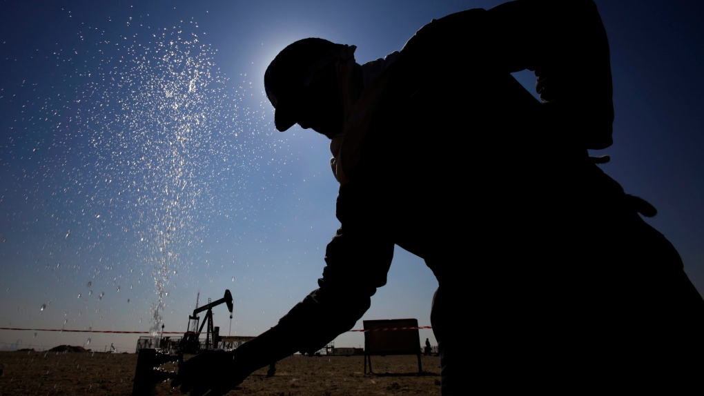 Enbridge pipeline spills oil in Wisconsin [Video]