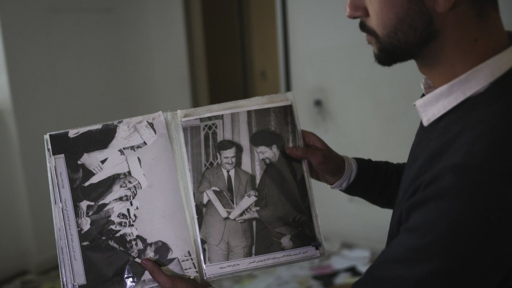 Syria news: Rebels uncover Assad’s personal photos [Video]