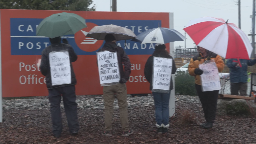 Canada Post workers ordered back to work Tuesday [Video]