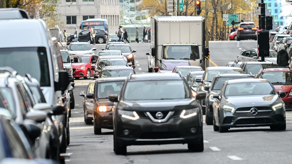 Quebec adopts bill that bans gas-powered vehicle sales by 2035 [Video]