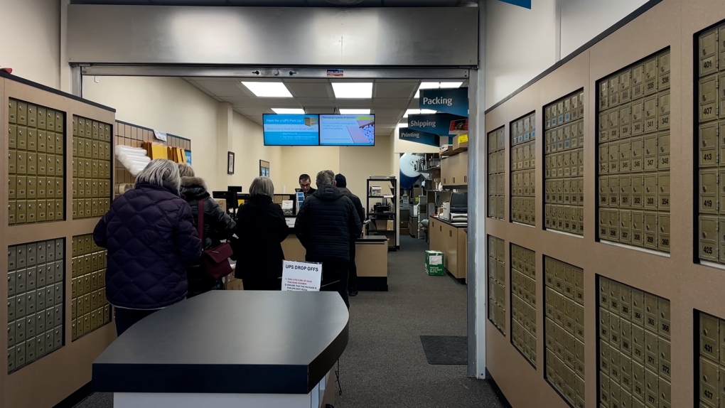 Canada Post strike: Lineups at shipping centres with Canada Post workers returning to work Tuesday [Video]