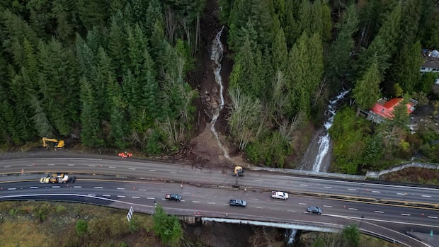 Wind, snow, rain to pummel parts of B.C. again as search continues for missing person [Video]