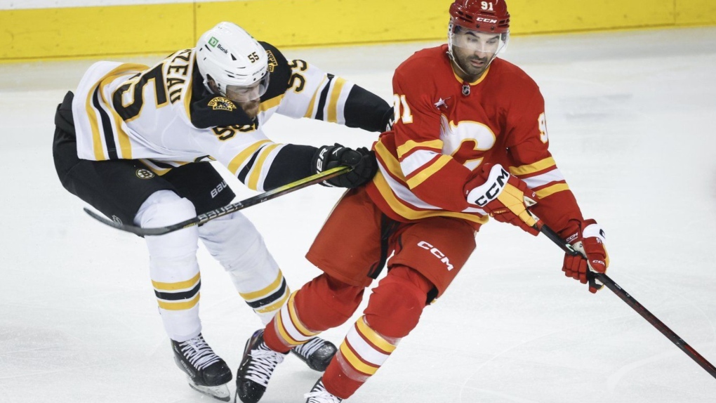 Pastrnak scores in OT as Bruins rally to beat Flames 4-3 [Video]