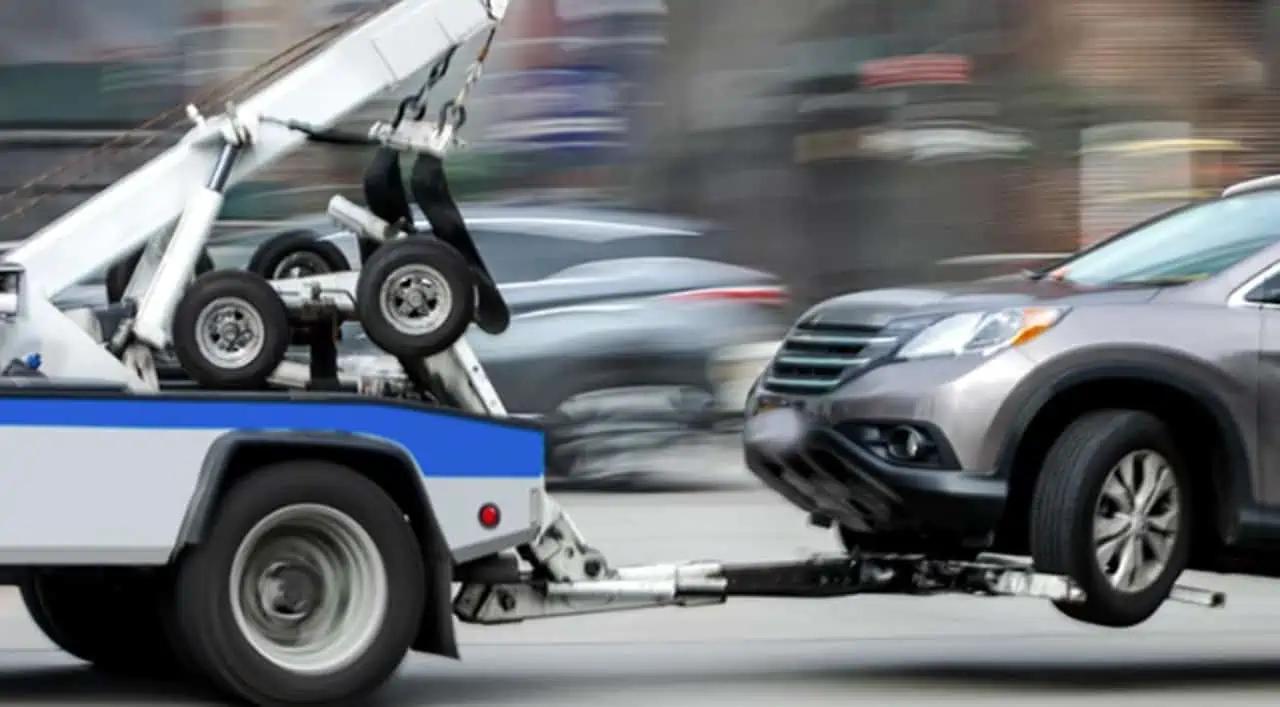 New rules make it tougher to tow vehicles in Oakville, Ontario [Video]