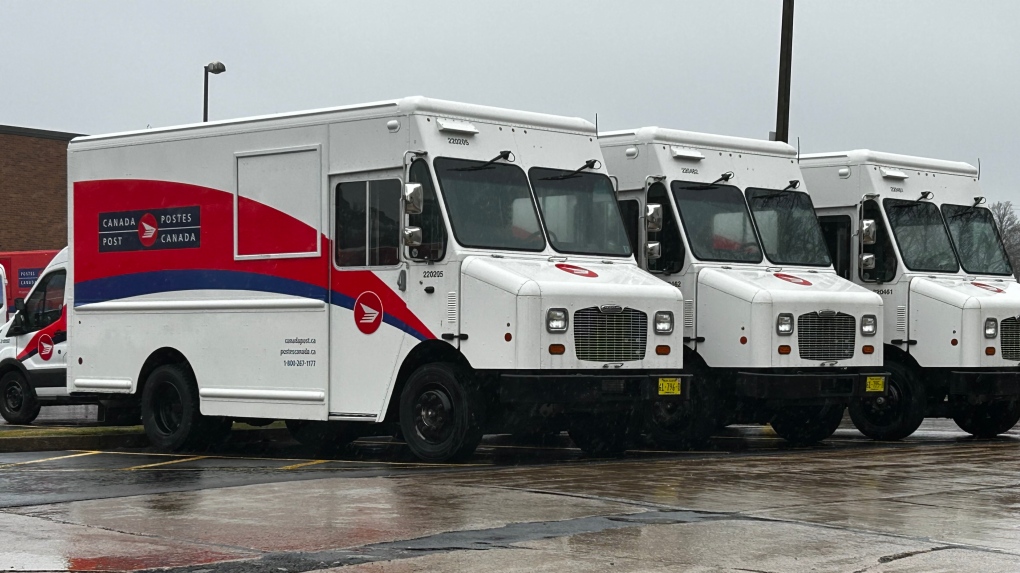 Canada Post workers return to work [Video]