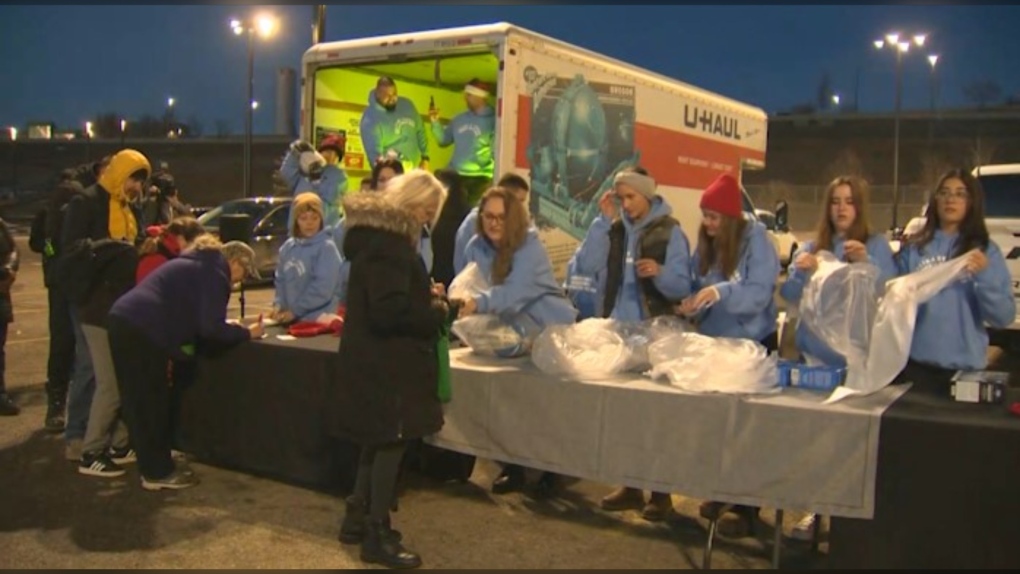 Calgary digital media company handing out free turkeys to people in need [Video]