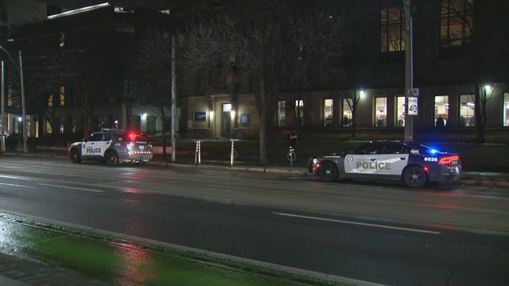 Downtown Toronto collision sends 3 to hospital [Video]