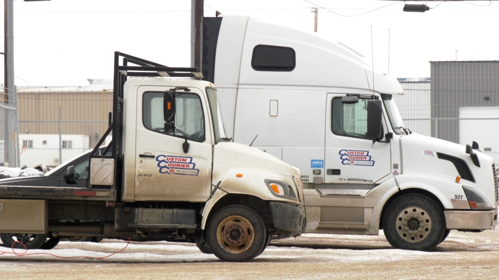 Local couriers seeing record business during Canada Post strike [Video]