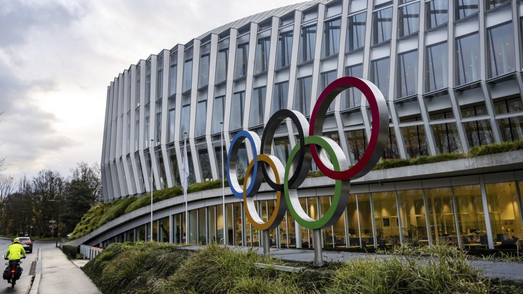 Olympics election: IOC president candidates release manifestos [Video]