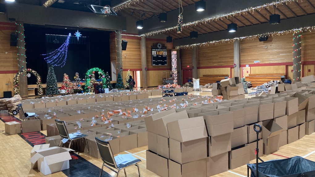 The Squamish Nation brings festive joy to families with annual brimming hampers [Video]