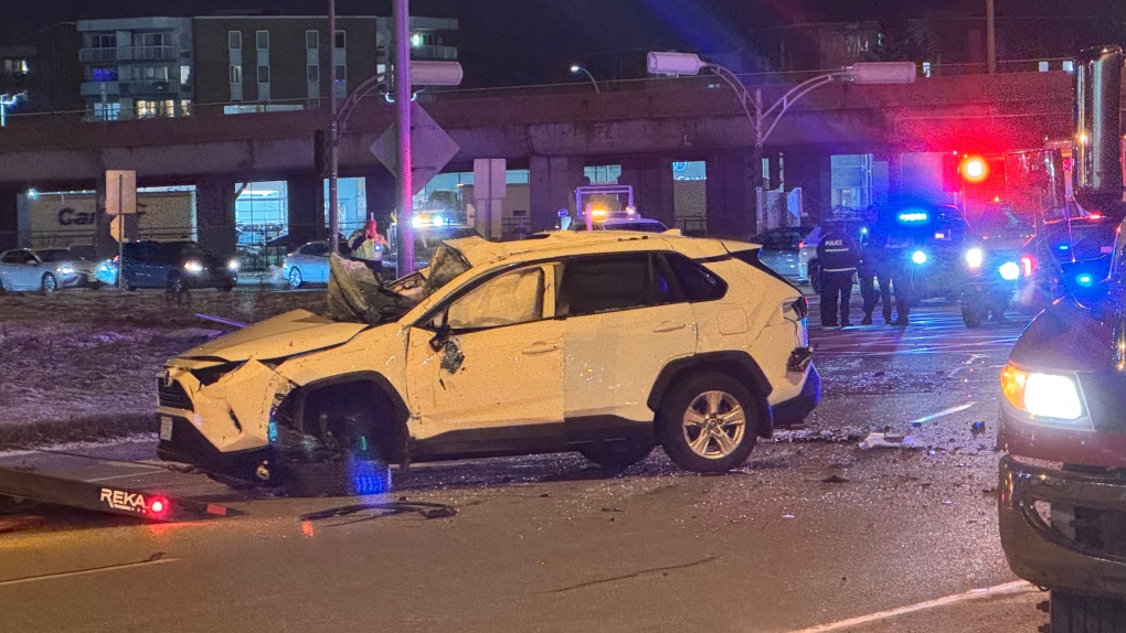 Highway 40 police chase ends in major crash in Montreal [Video]